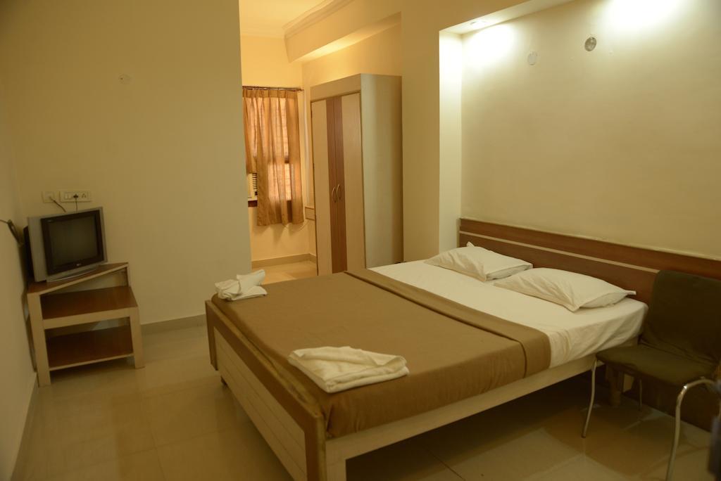 Hotel Sri Sai Krupa Hyderabad Værelse billede