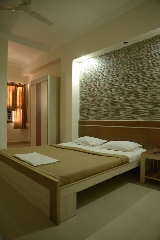 Hotel Sri Sai Krupa Hyderabad Værelse billede