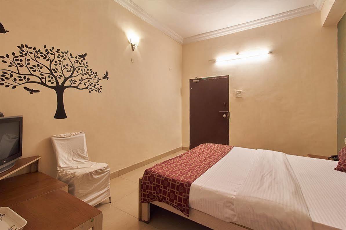 Hotel Sri Sai Krupa Hyderabad Eksteriør billede