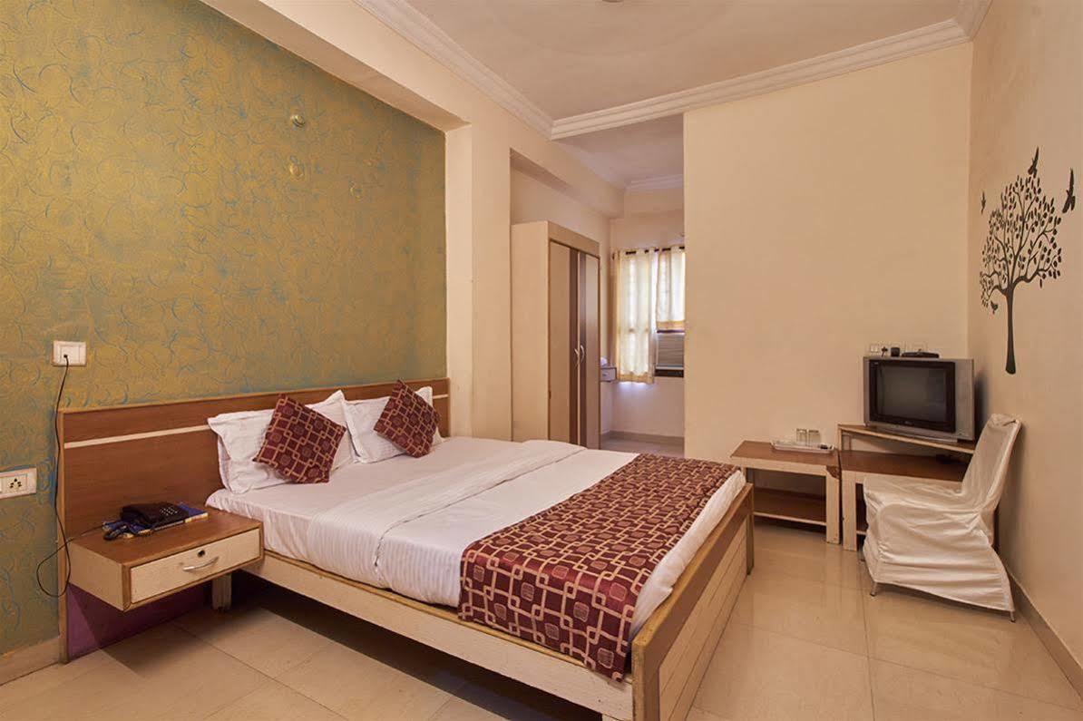 Hotel Sri Sai Krupa Hyderabad Eksteriør billede